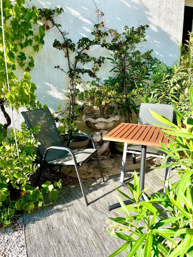 Les Pinsons Studio La Ciotat Bagian luar foto